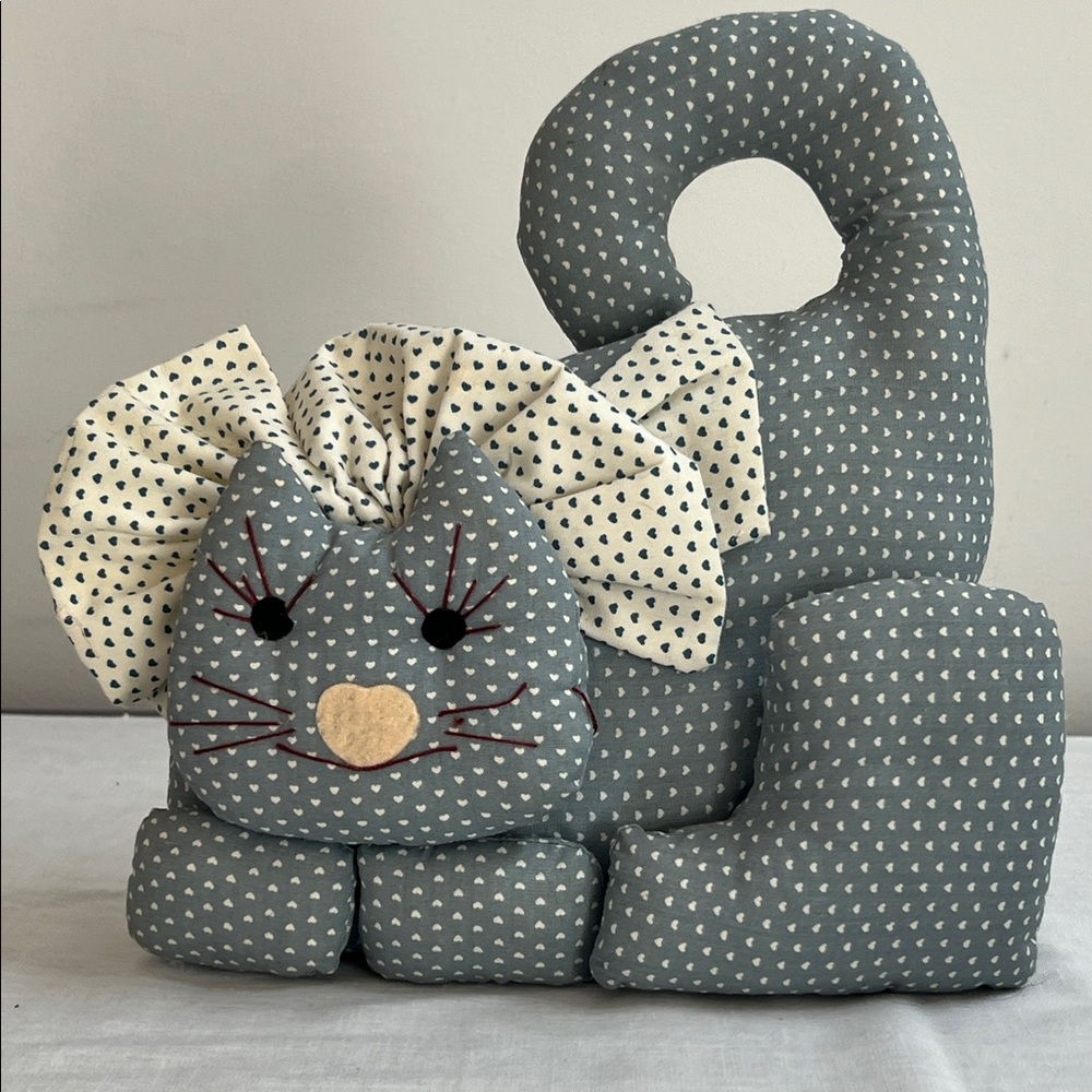 🌞 Rare Vtg Weighted Cat Shaped Pillow Doorstop slate blue/gray white polkadots